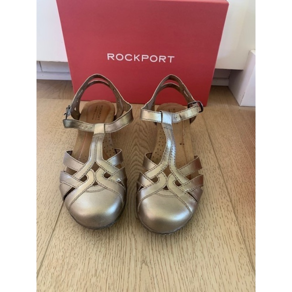 Rockport Cobb Hill Women 7.5W Metallic Champagne Leather T-Strap Sandals CBD12PT